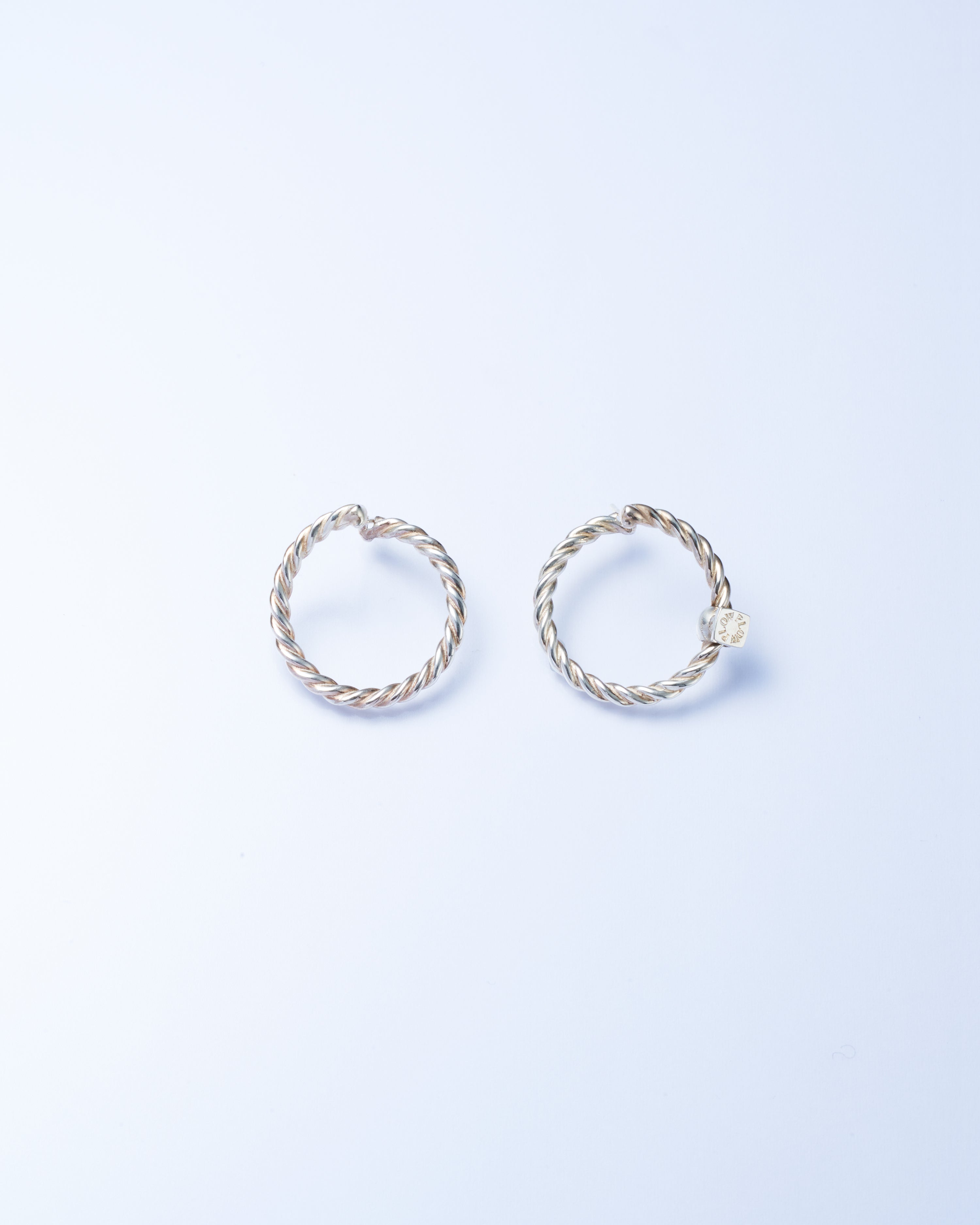 Wreath Pierce Medium -Silver-