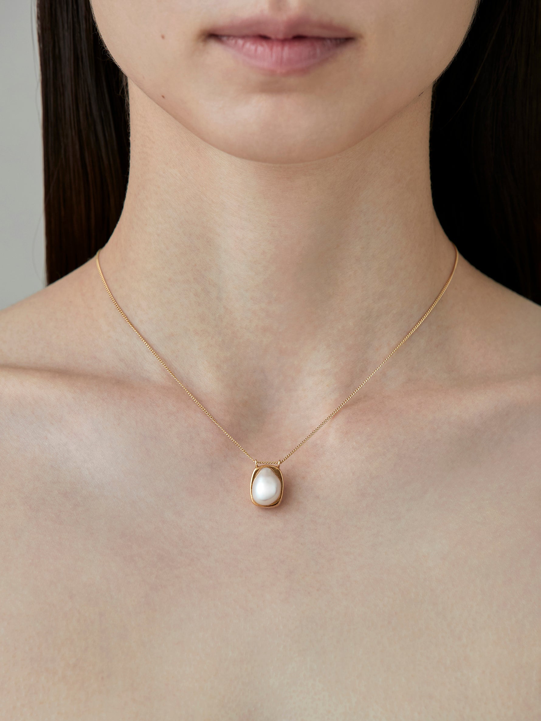 Pearl Top Necklace -Gold-
