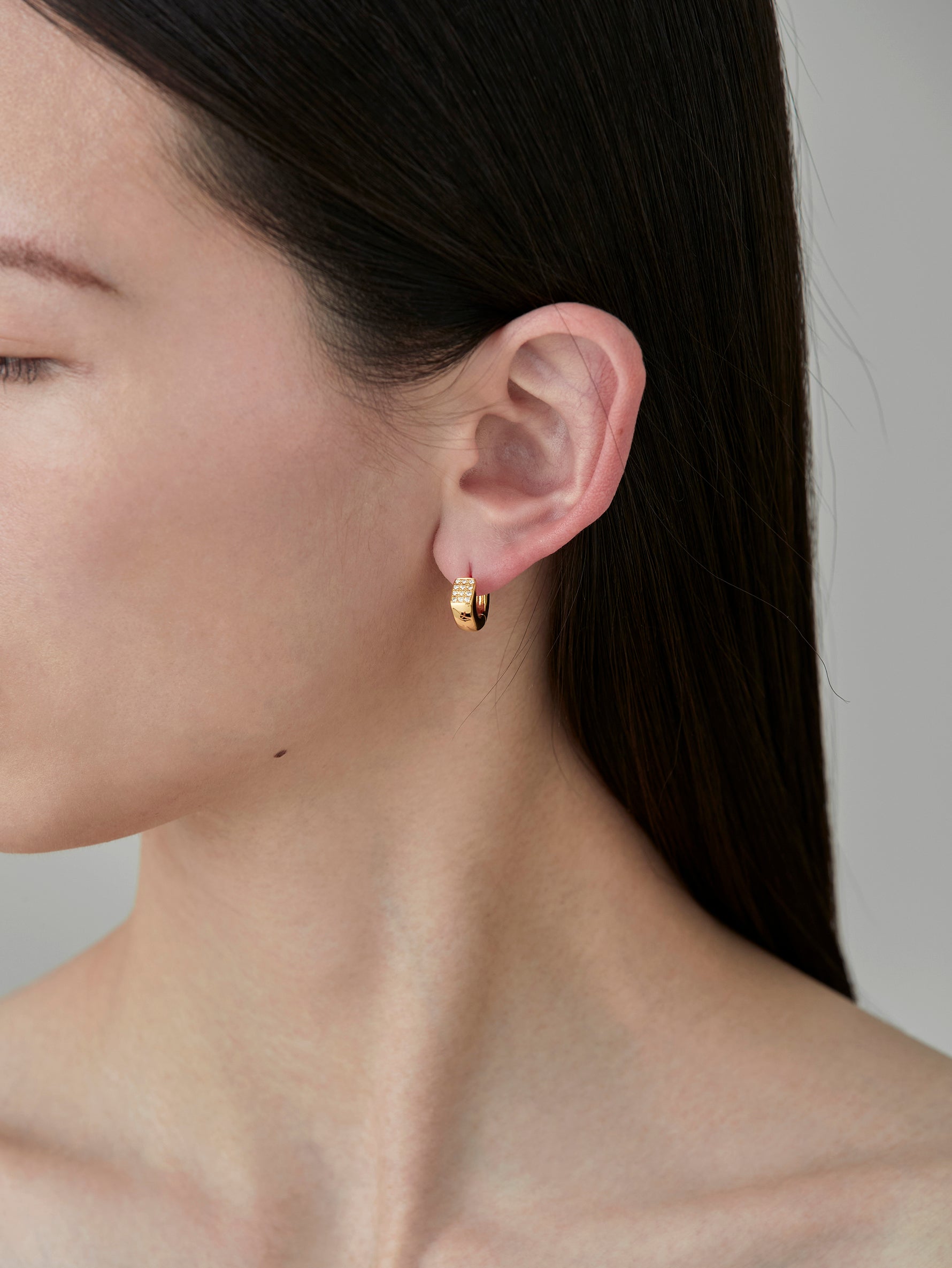 Calla Lily Pierces Diamond -Gold-