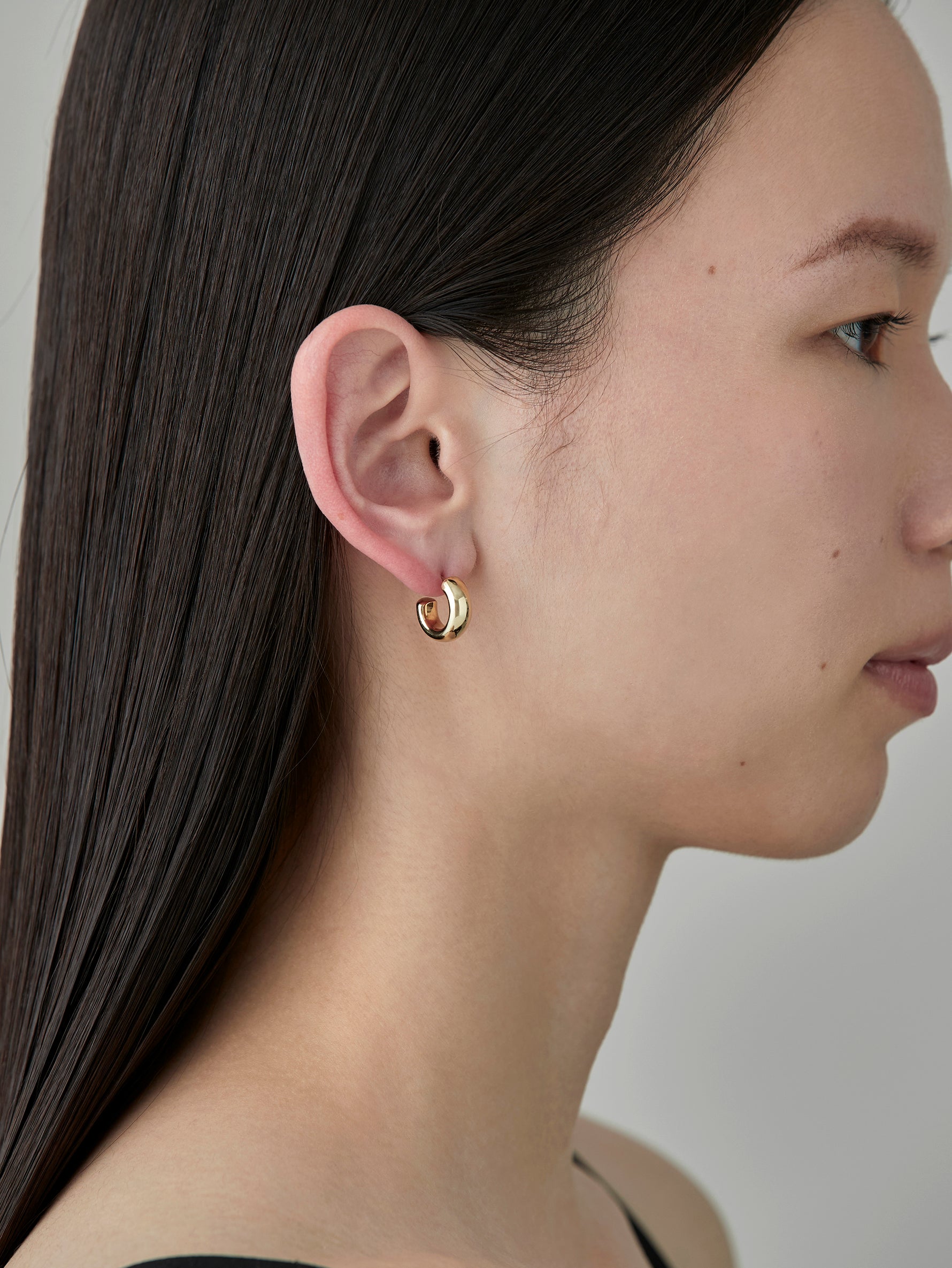 Sunny C Pierces -Gold-