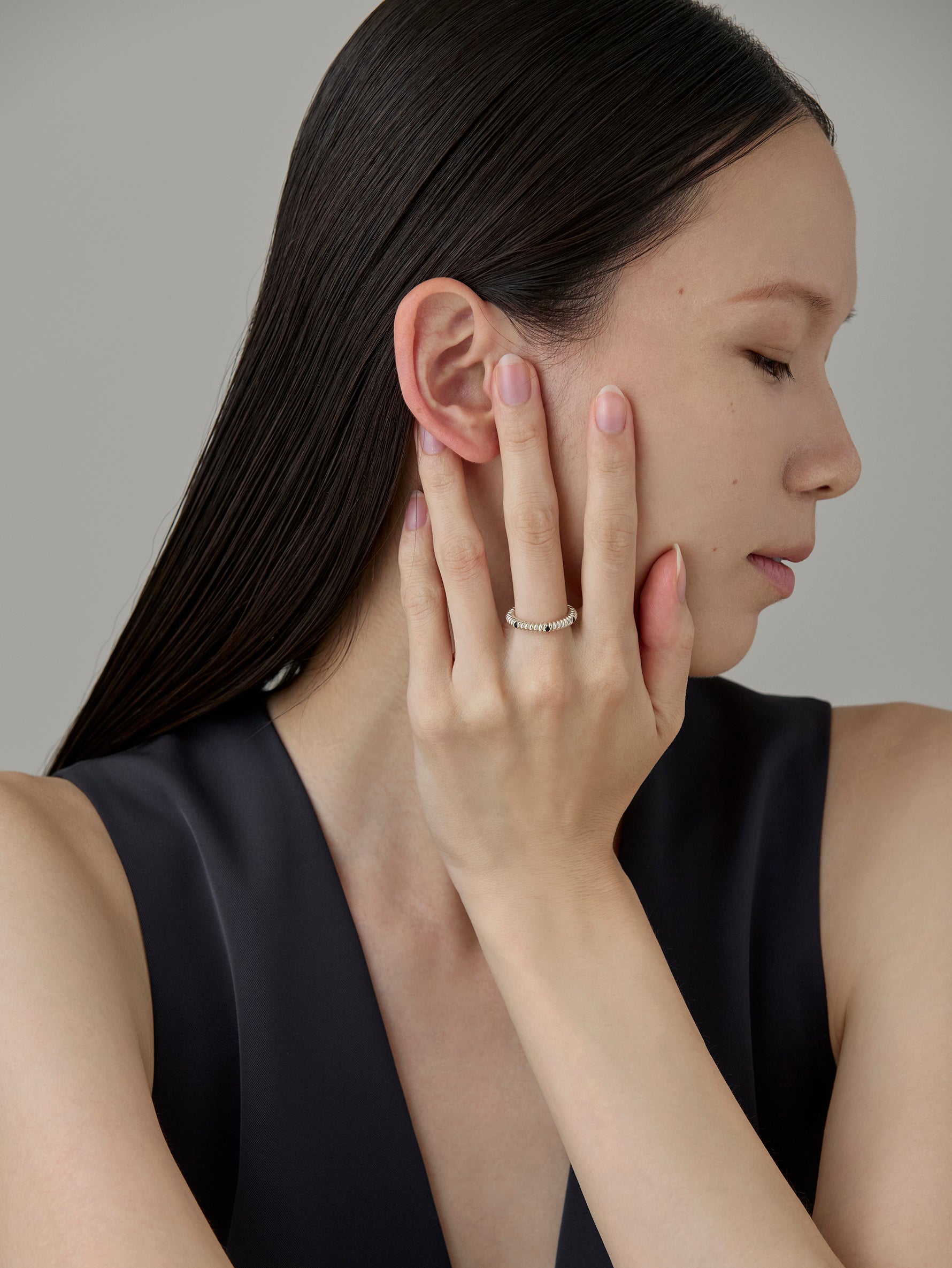 Spring 6 Stone Ring Onyx -Silver-