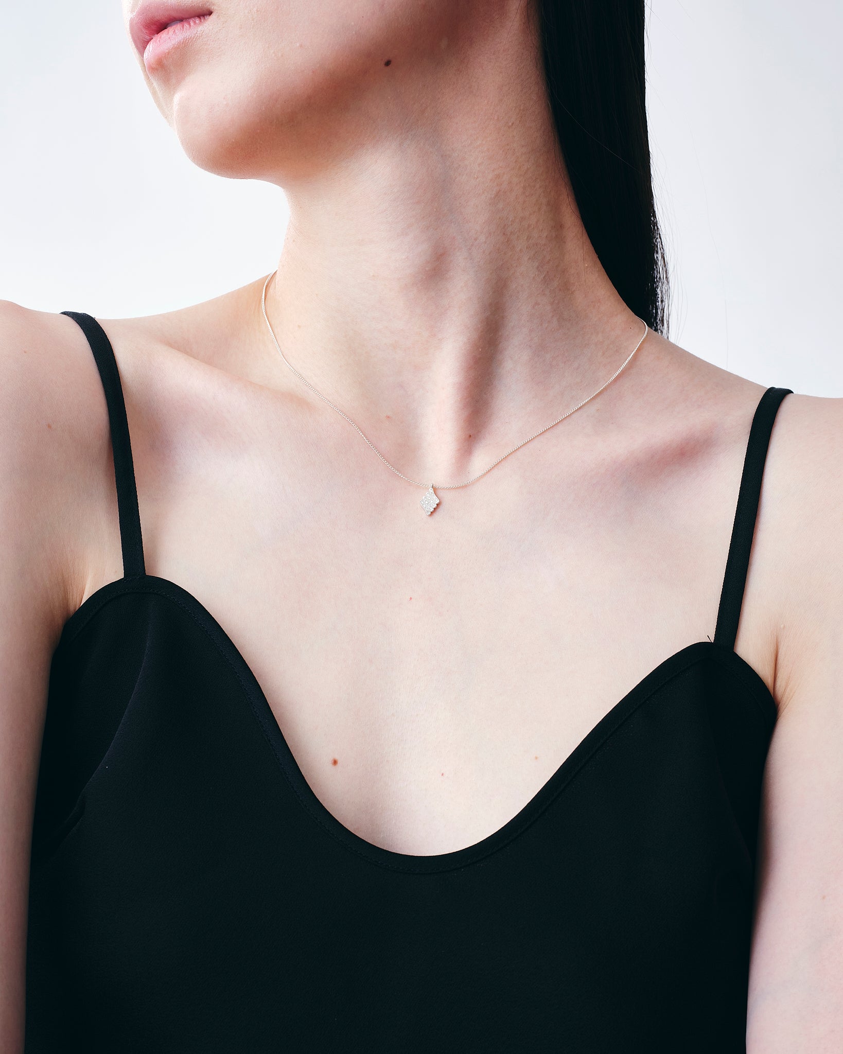 With Water Necklace Flow