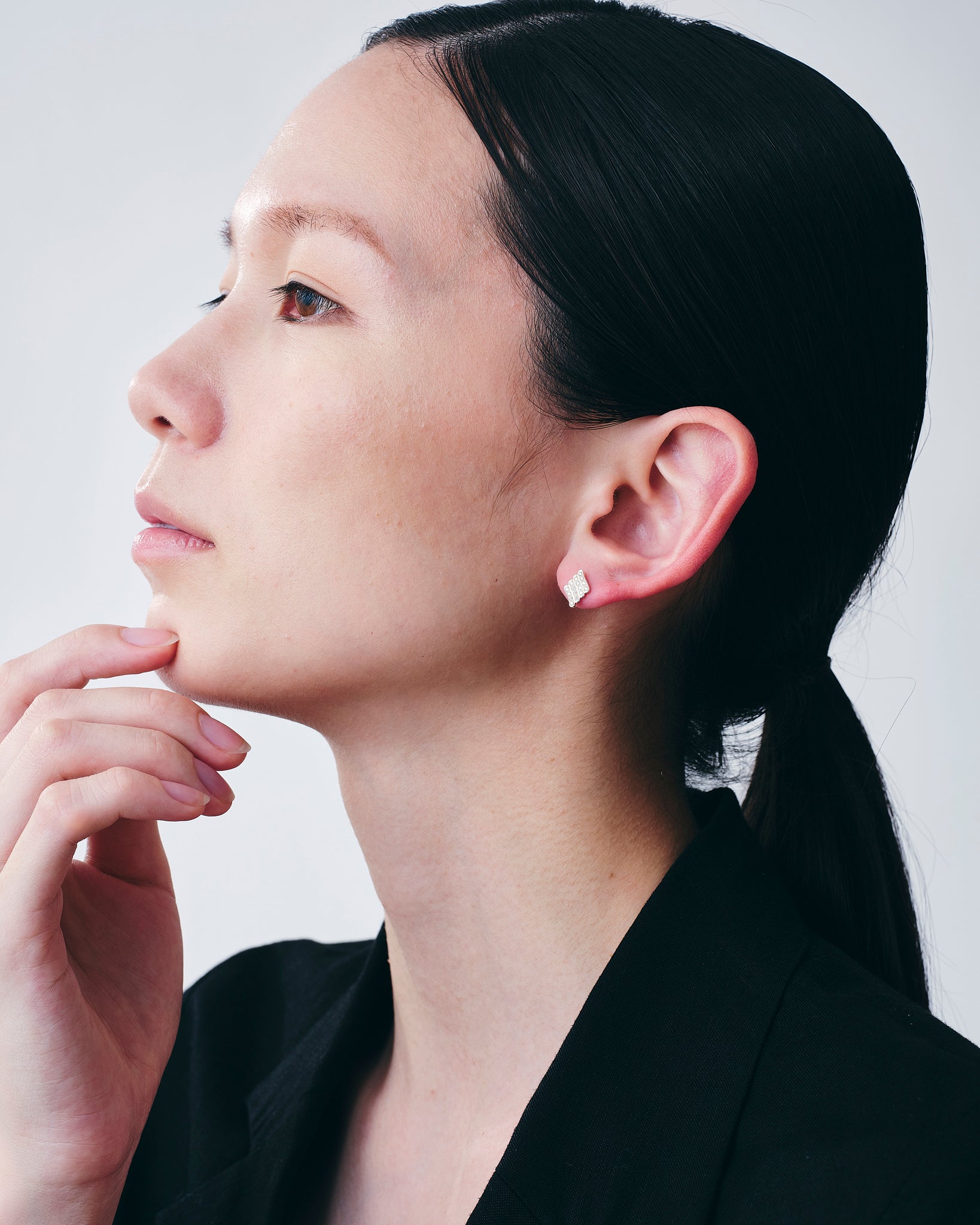 With Water Pierces Flow