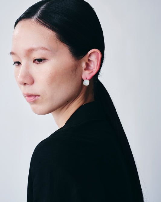 White Shell Window Pierces -Silver-