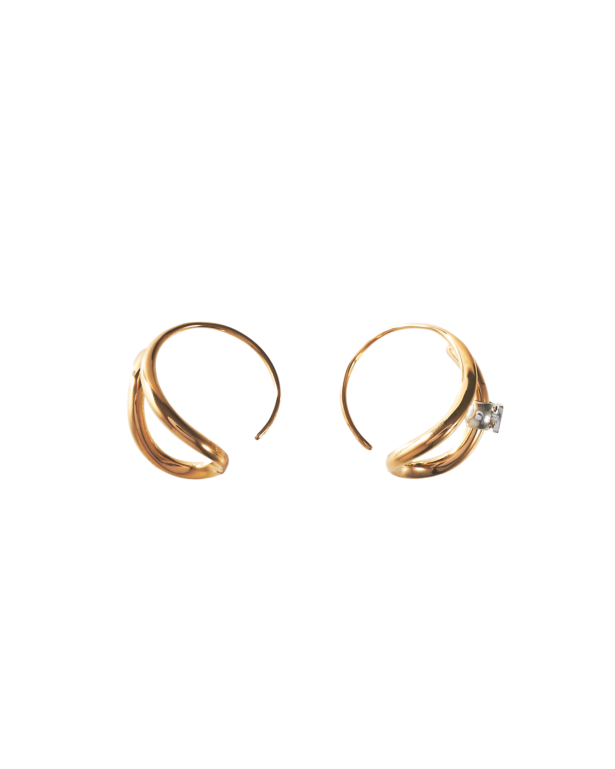 Wave Pierces Calm -Gold-
