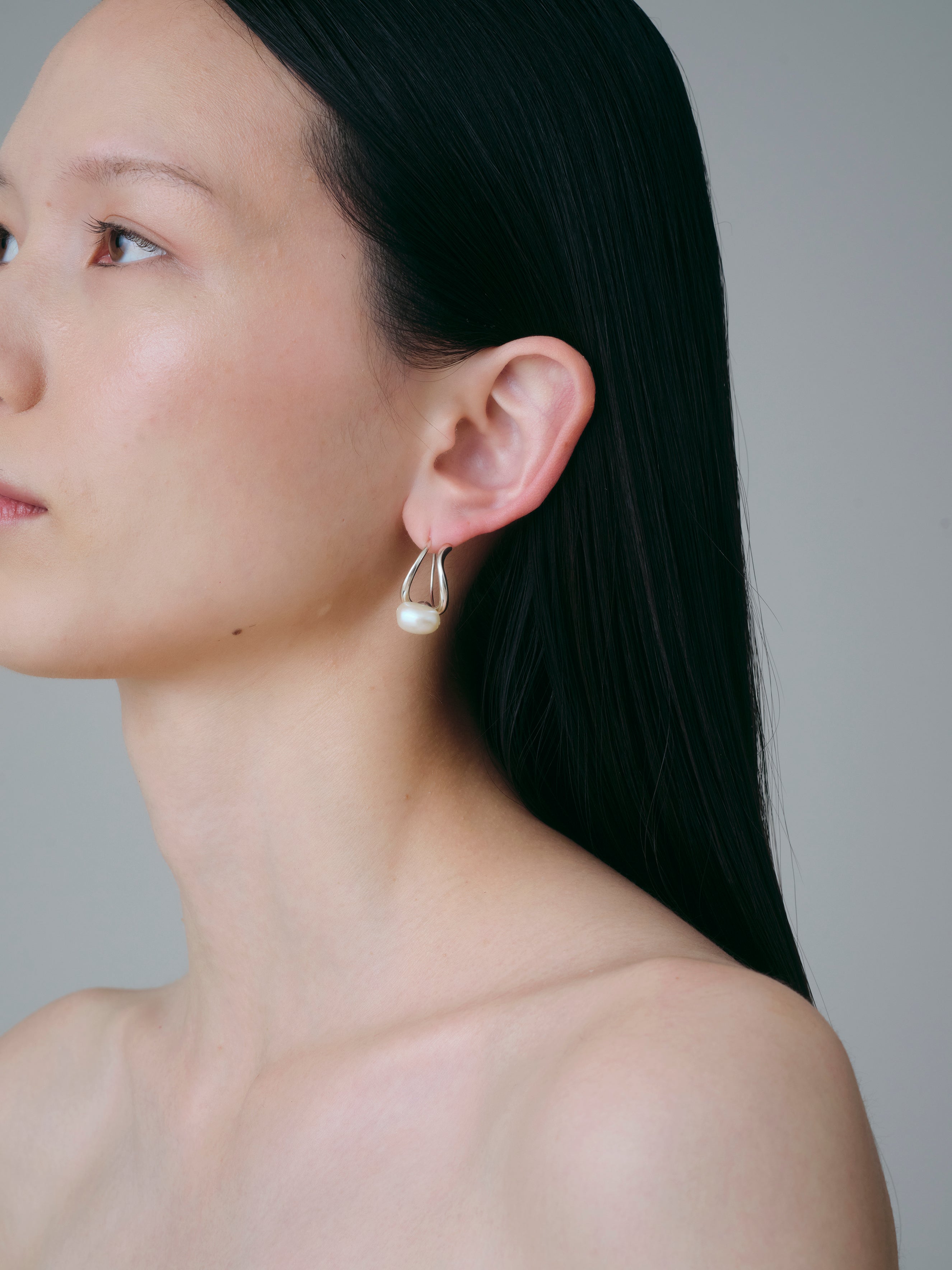 Wave Pierces Calm -Silver-