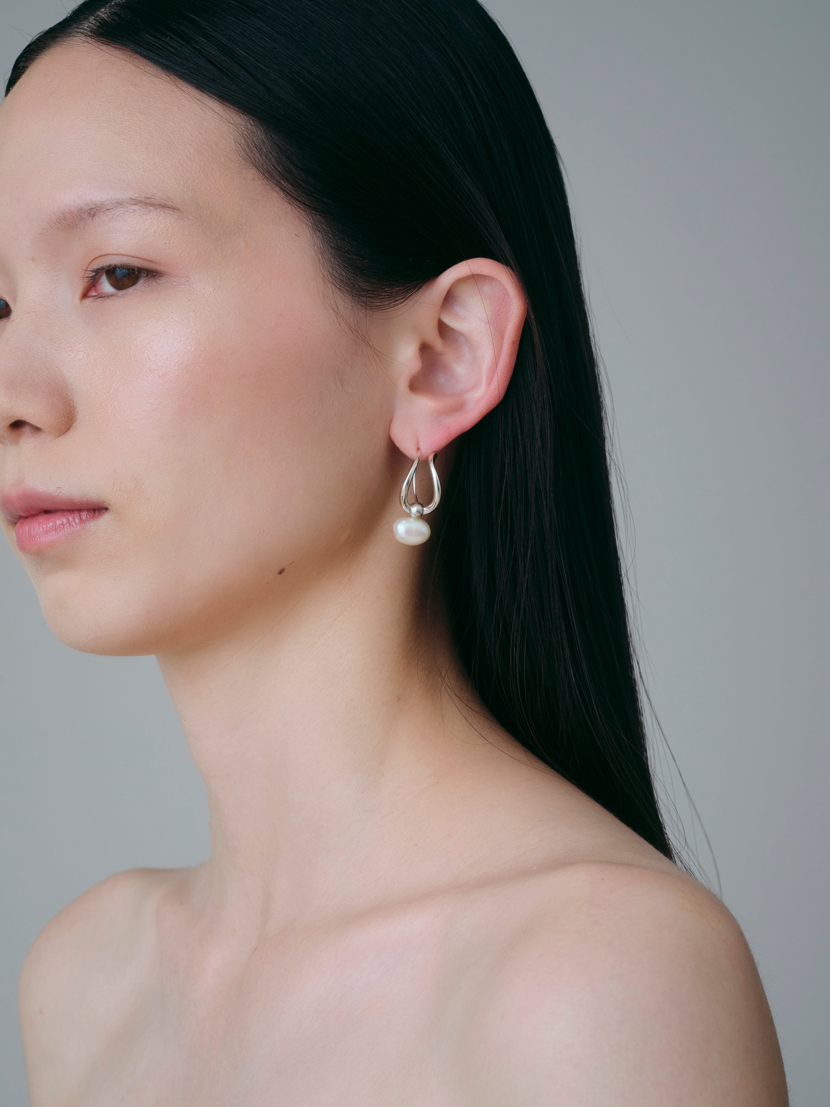 Wave Pierces Calm -Silver-