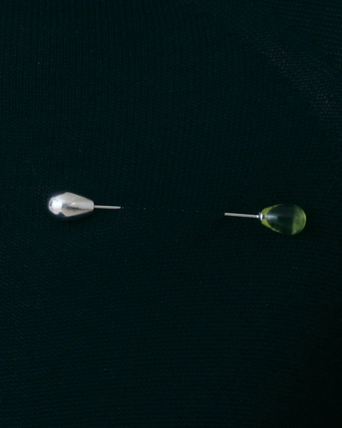 Drop Line Pin -Amber Silver-