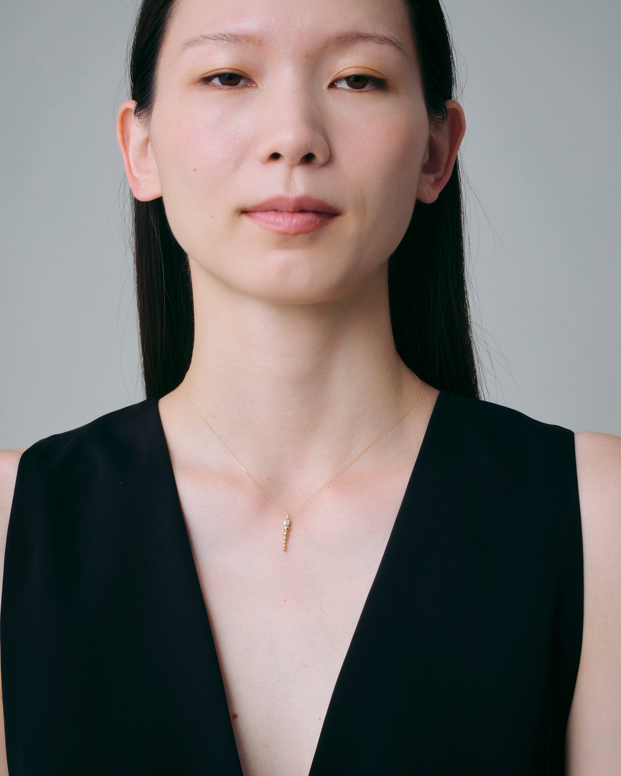 Grain Conch Shell Diamond Carre Necklace