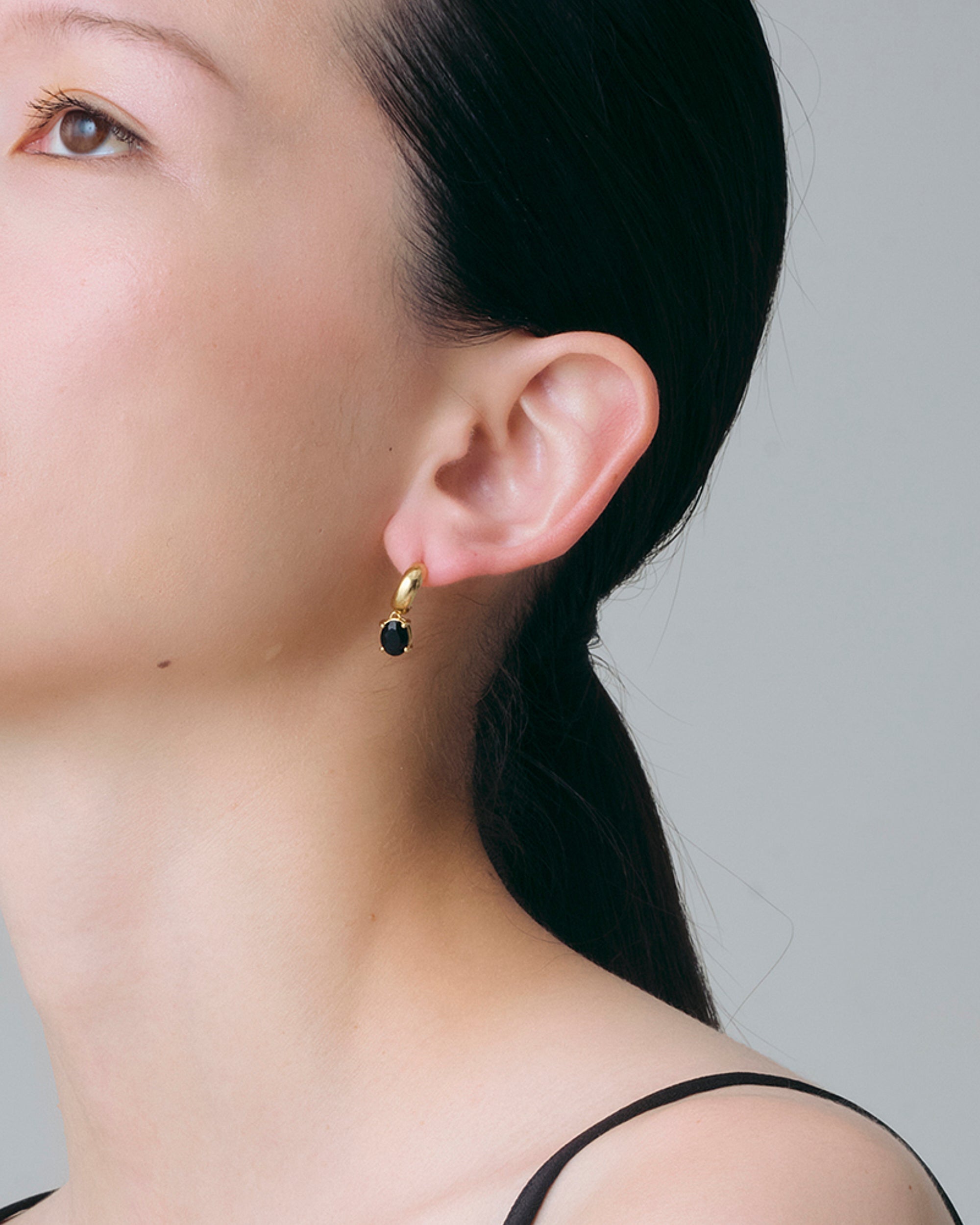 Sunny C Stone Pierces Onyx -Gold-