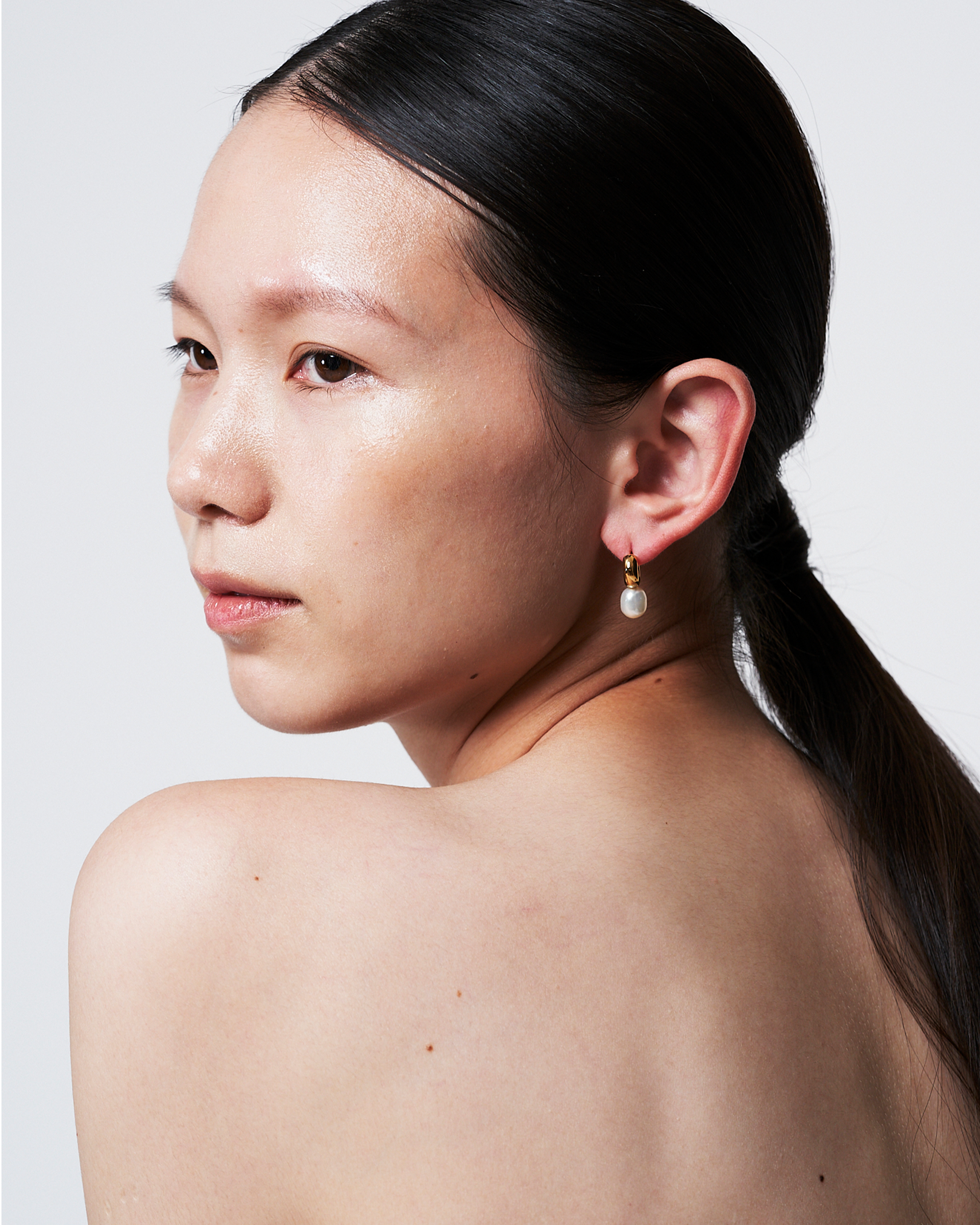Sunny C Pearl Pierce Gold