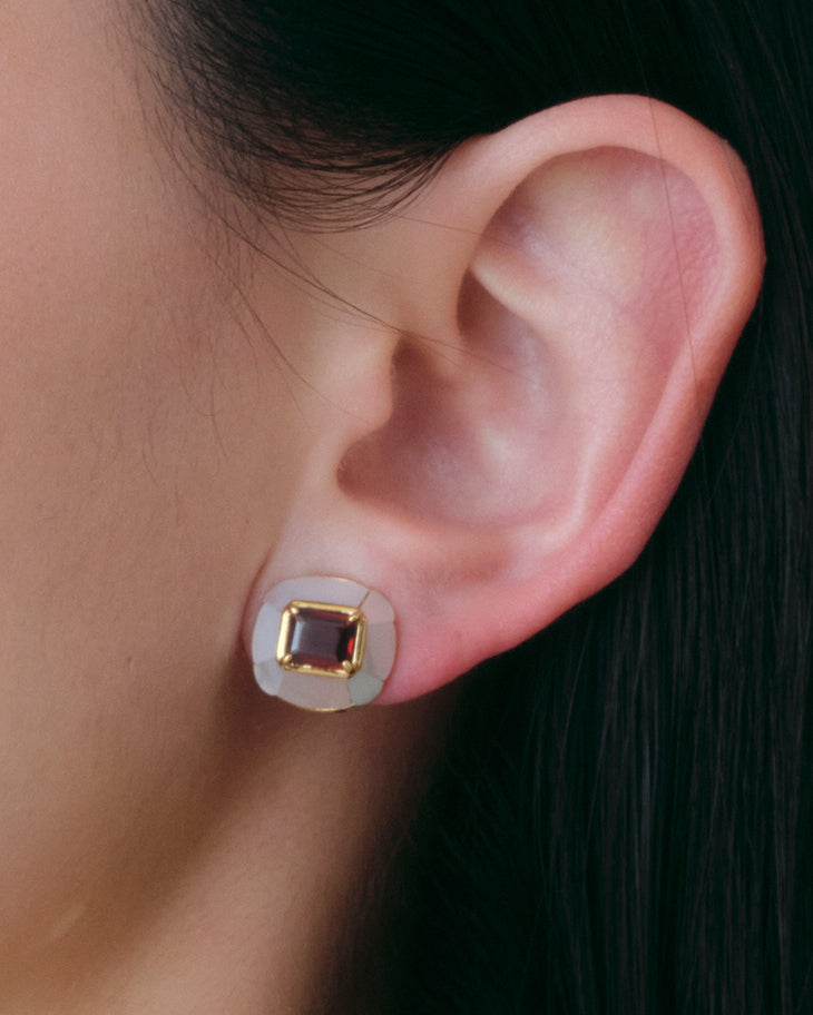Chamomile Garnet Earrings