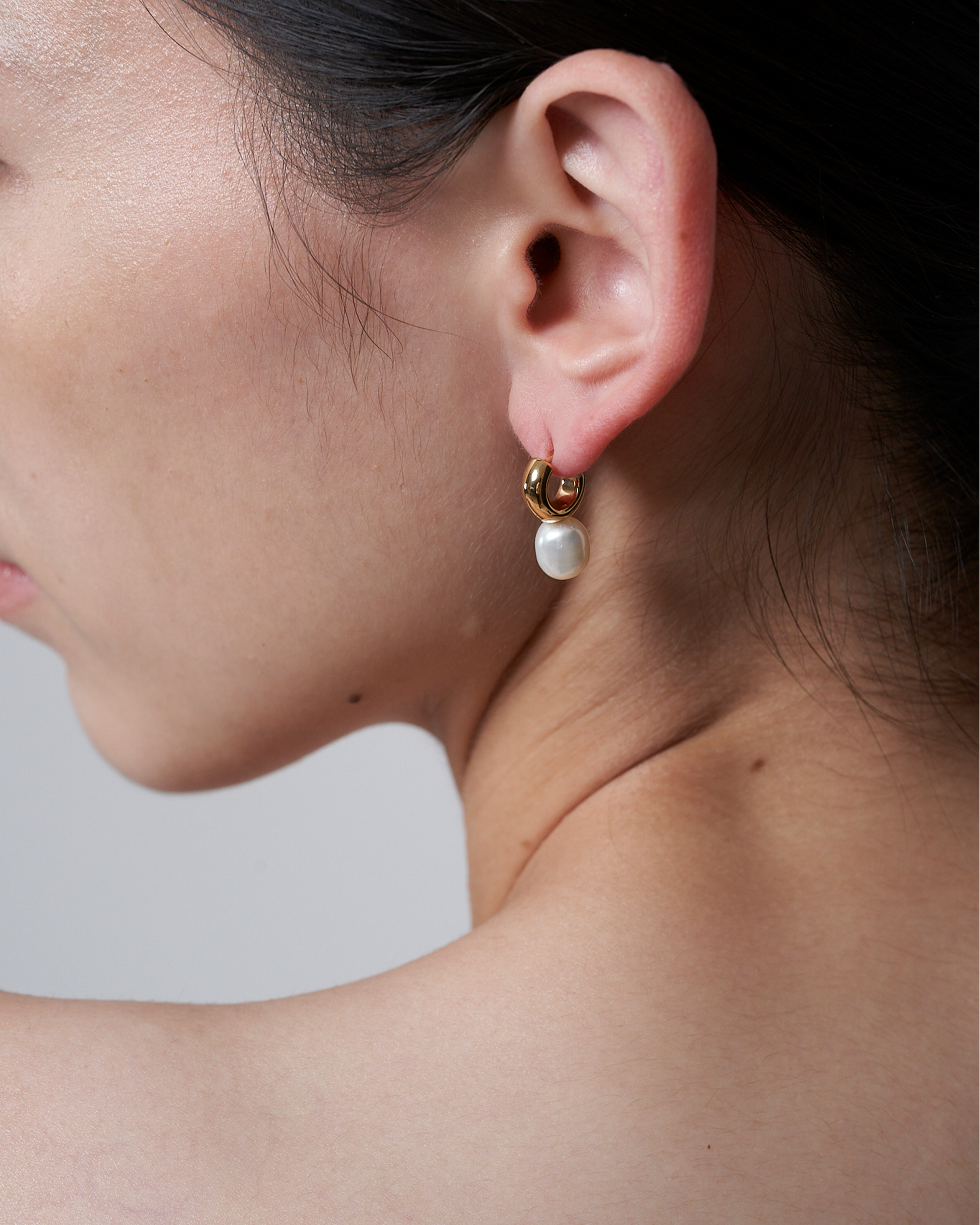 Sunny C Pearl Pierce Gold