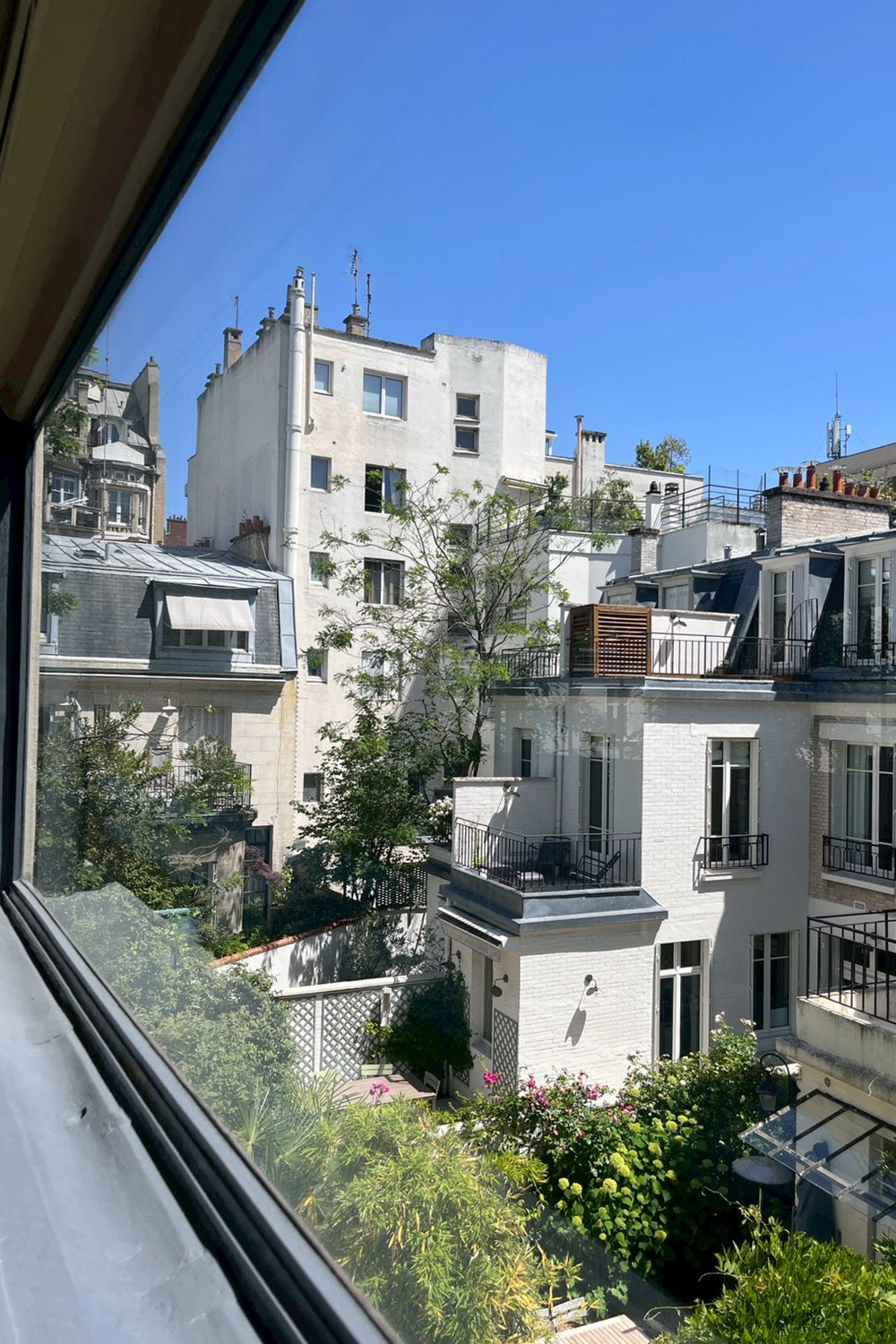 PLOW Designer's Notes Vol.02 Paris