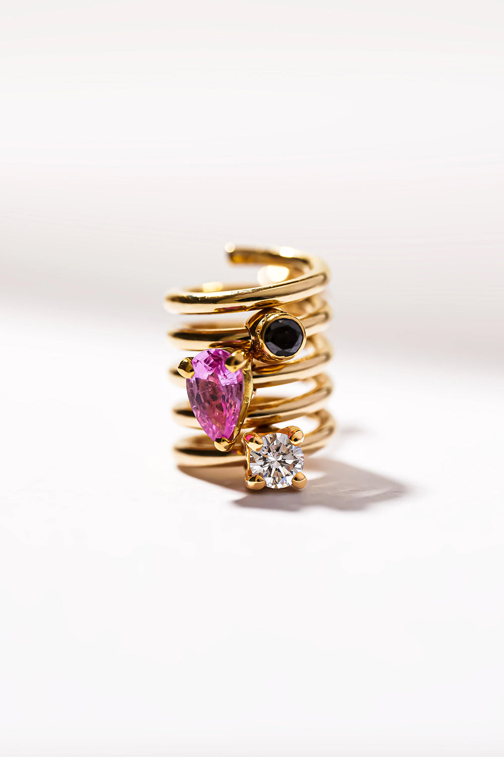 毎日を彩る小さな守り石  “Daily Charm”