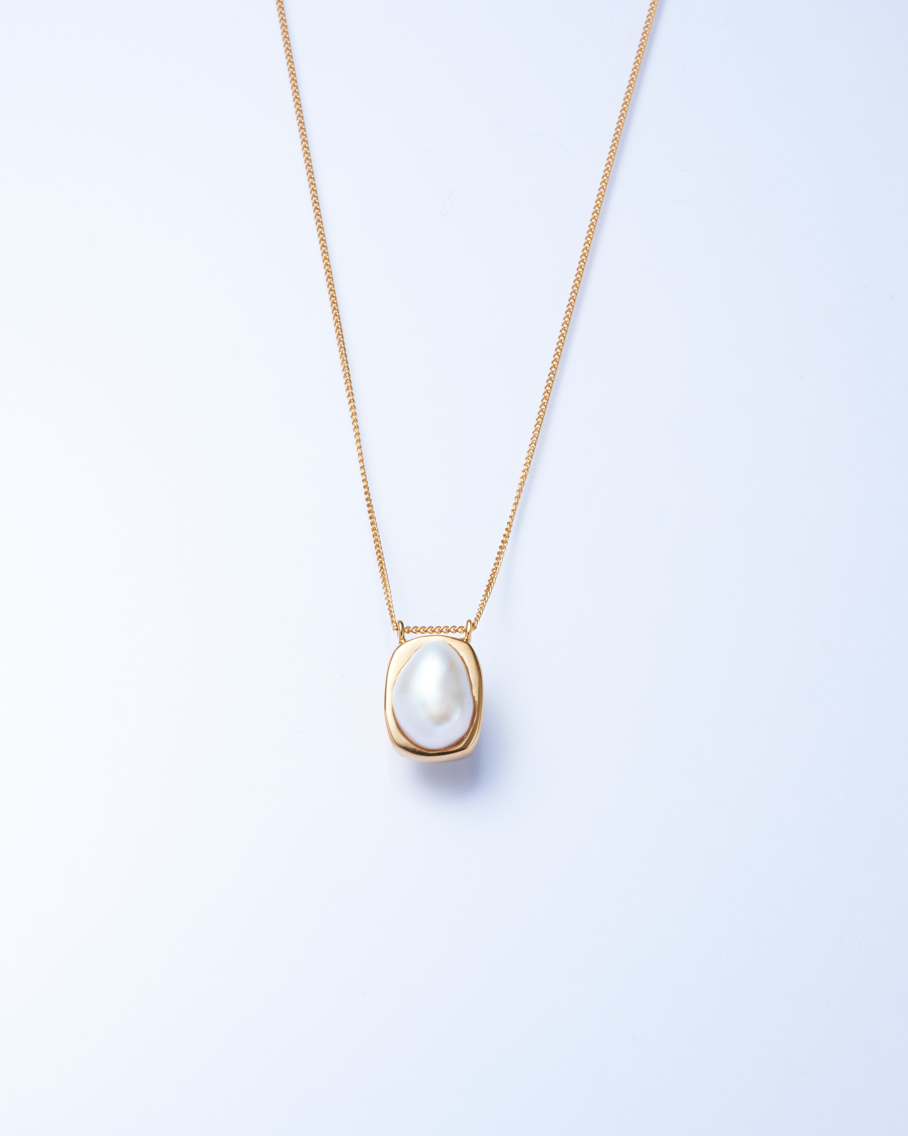 Pearl Top Necklace -Gold-