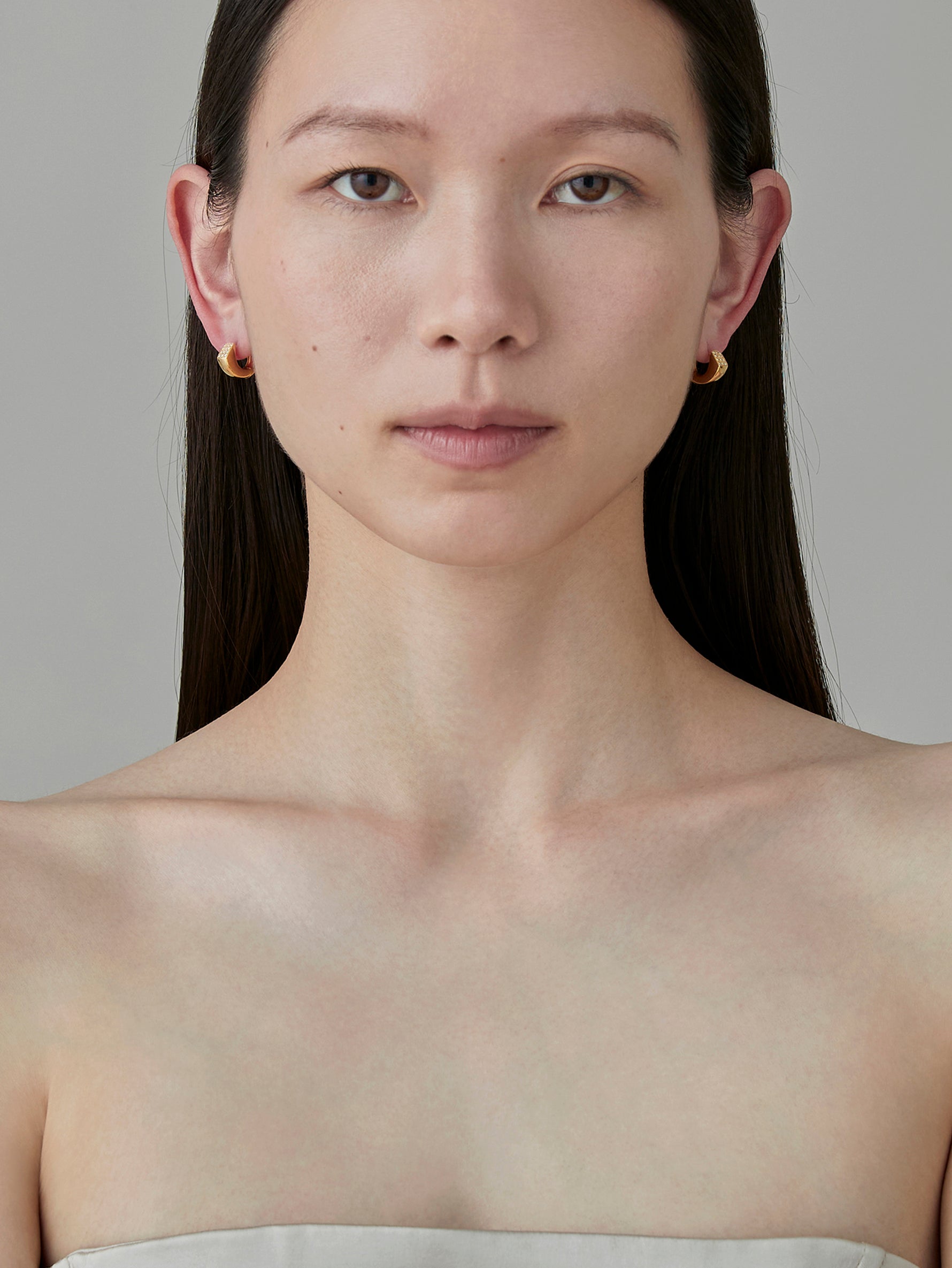 Calla Lily Pierces Diamond -Gold-