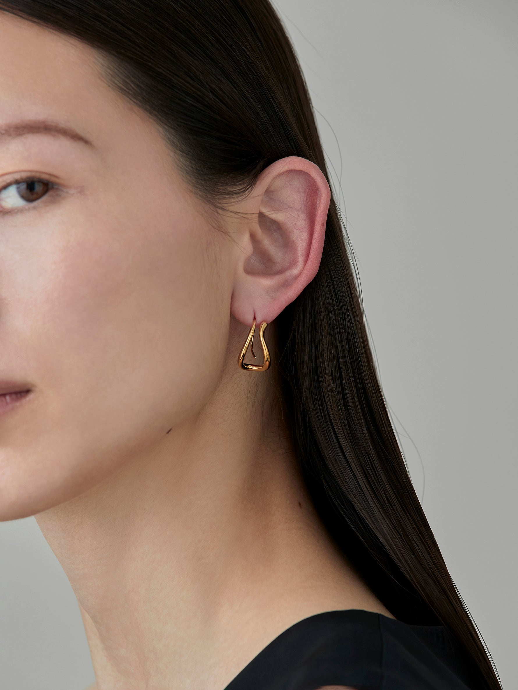 Wave Pierces Calm -Gold-