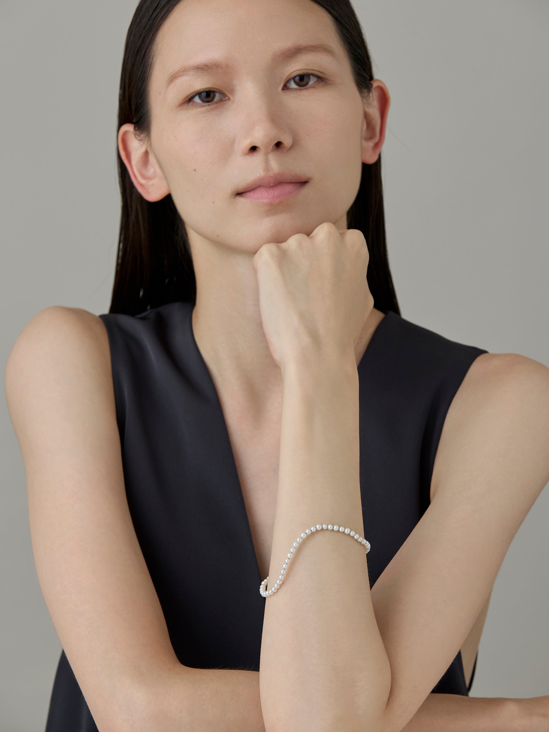 Sculptural Pearl Bracelet S