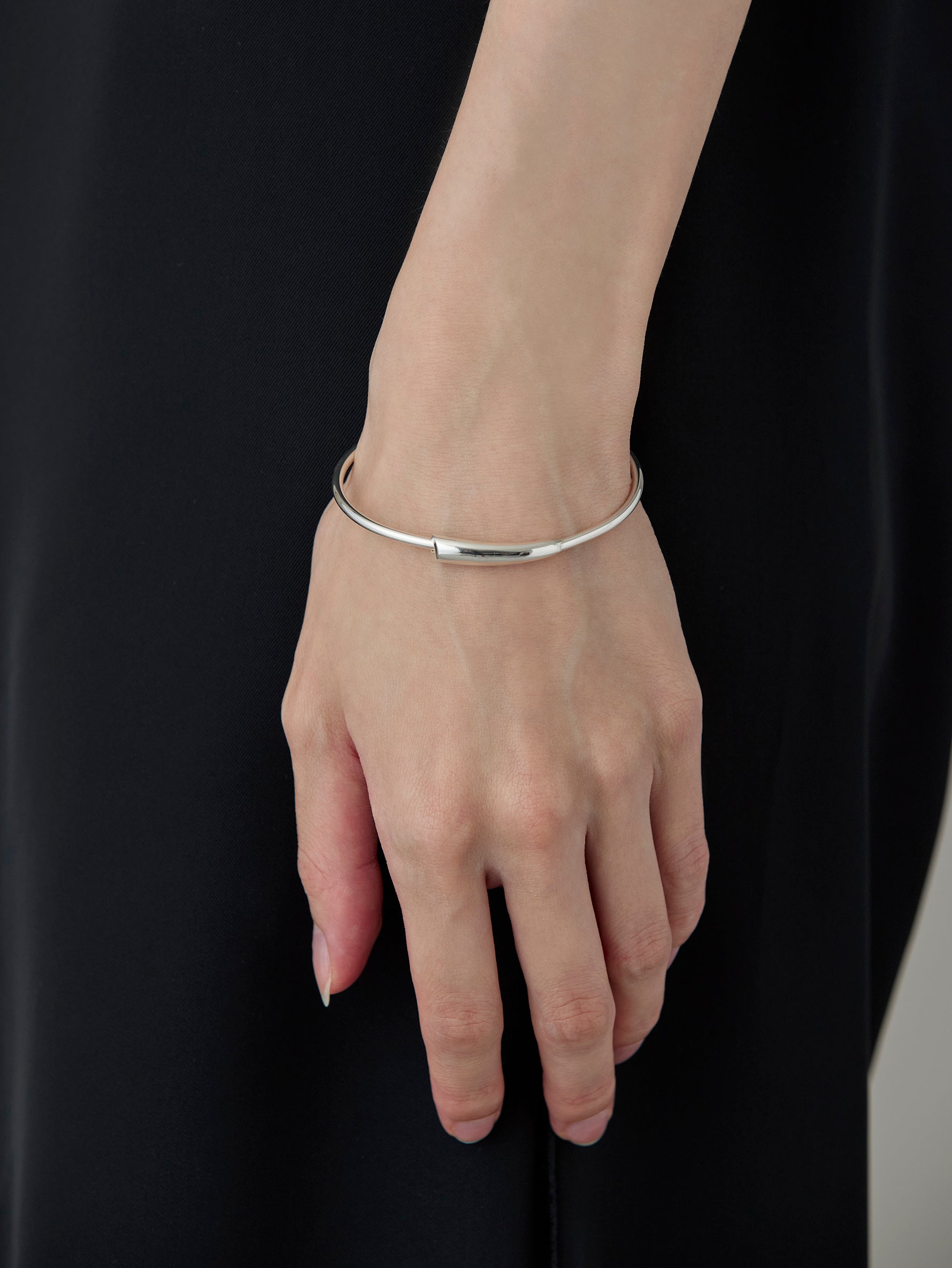 Flower Stalk Bracelet -Silver-