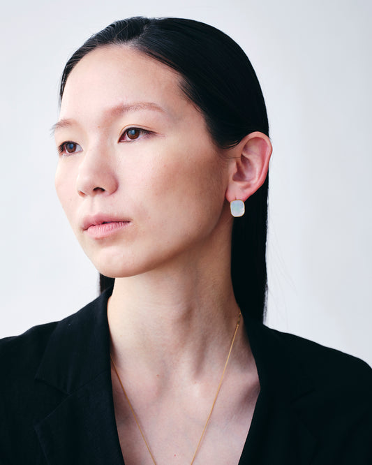 White Shell Window Pierces -Gold-