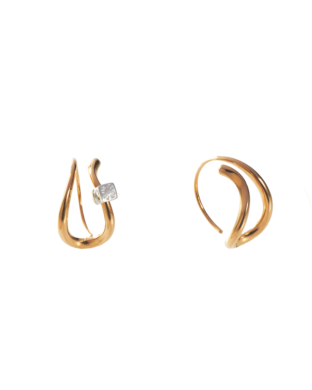 Wave Pierces Calm -Gold-