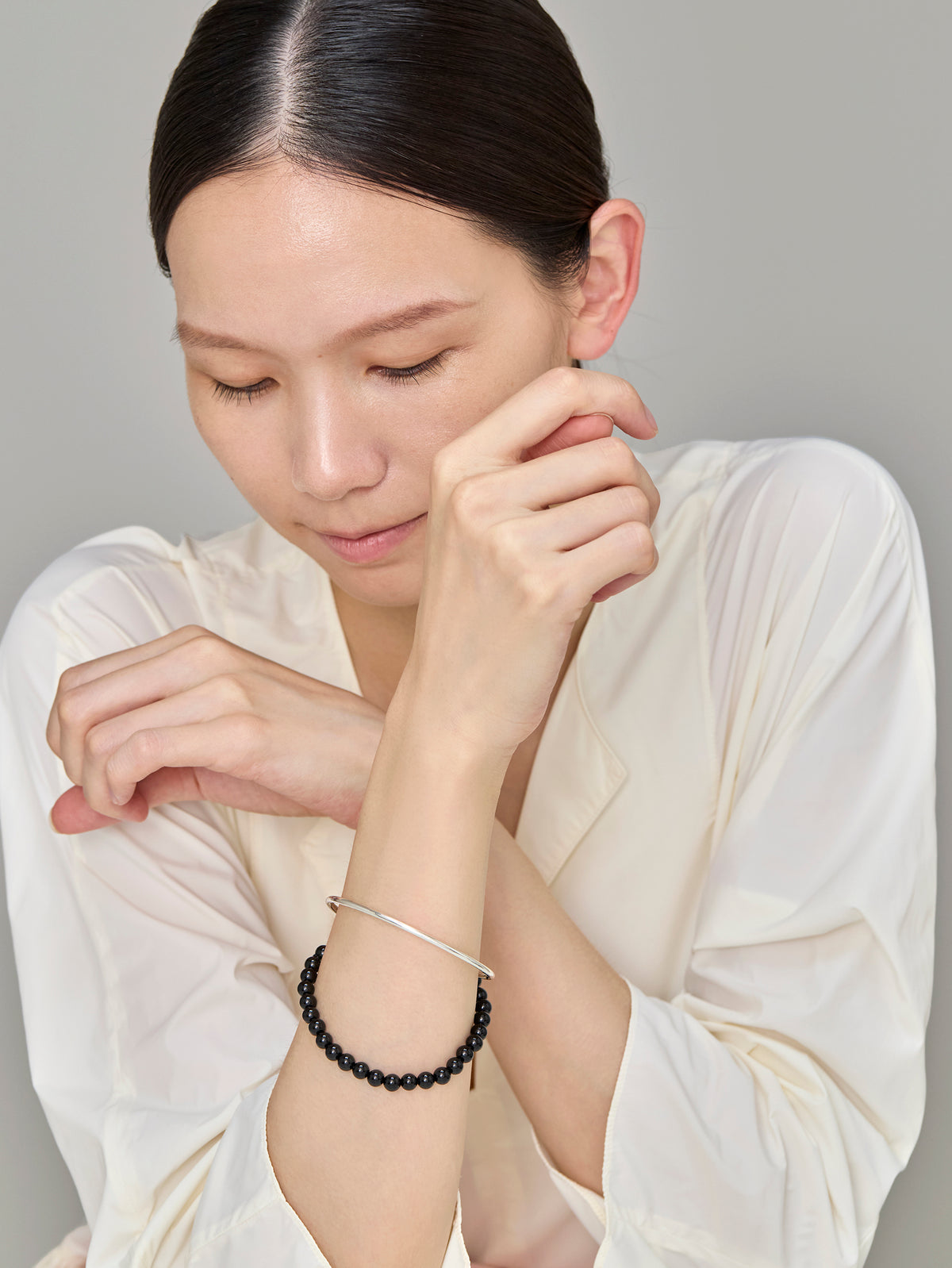 Onyx 6 Bridge Charm