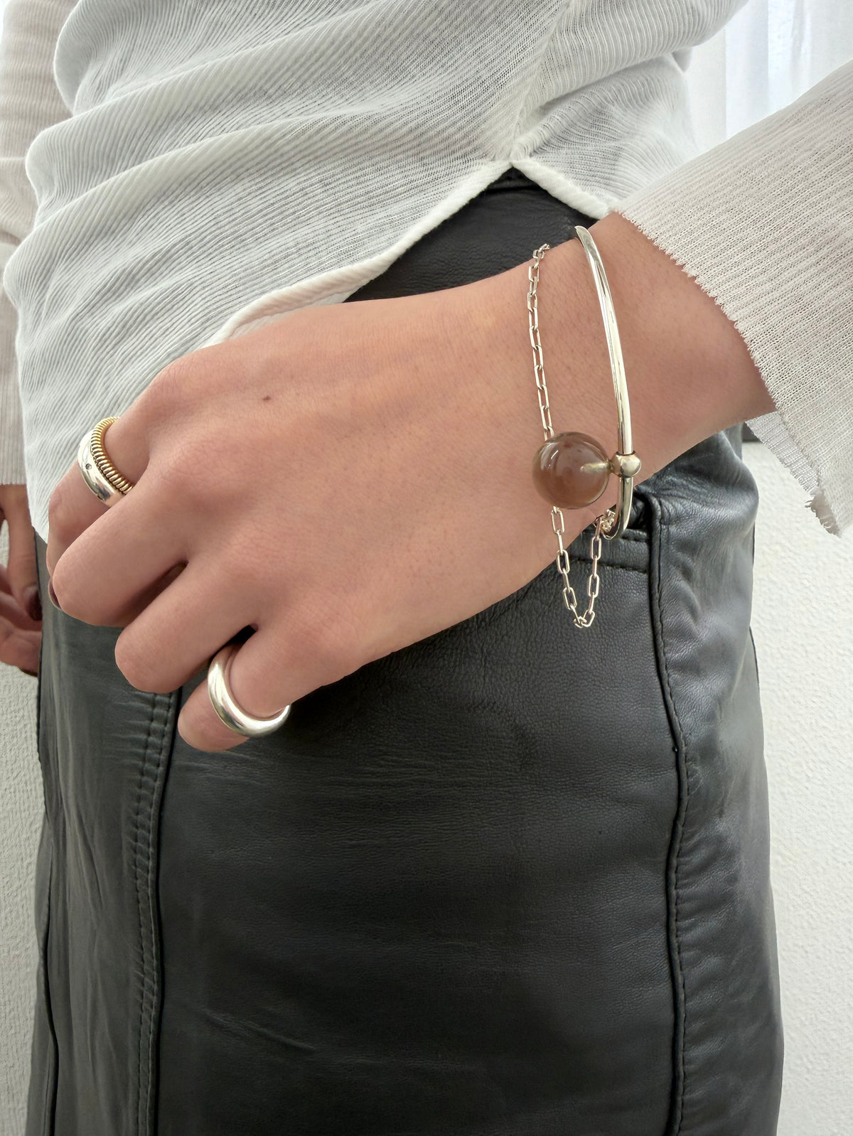 《Select Set : 辺見えみりさん》Flower Stalk Bracelet + Cut Cable Chain Bridge Charm+ Charm Ball Smoky 13