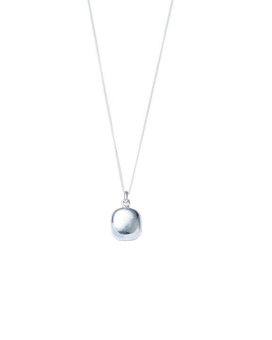 Black Shell Window Necklace -Silver-