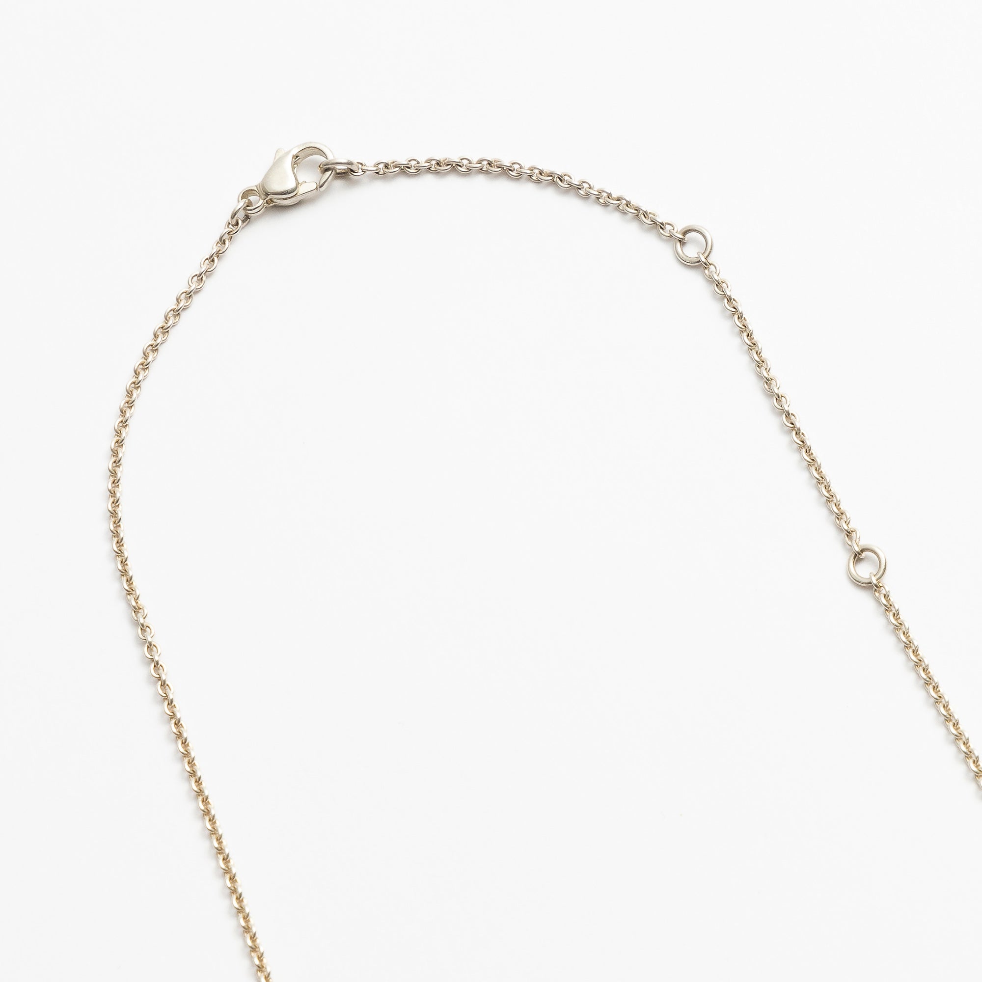 Essence Stone Necklace. M -Silver-